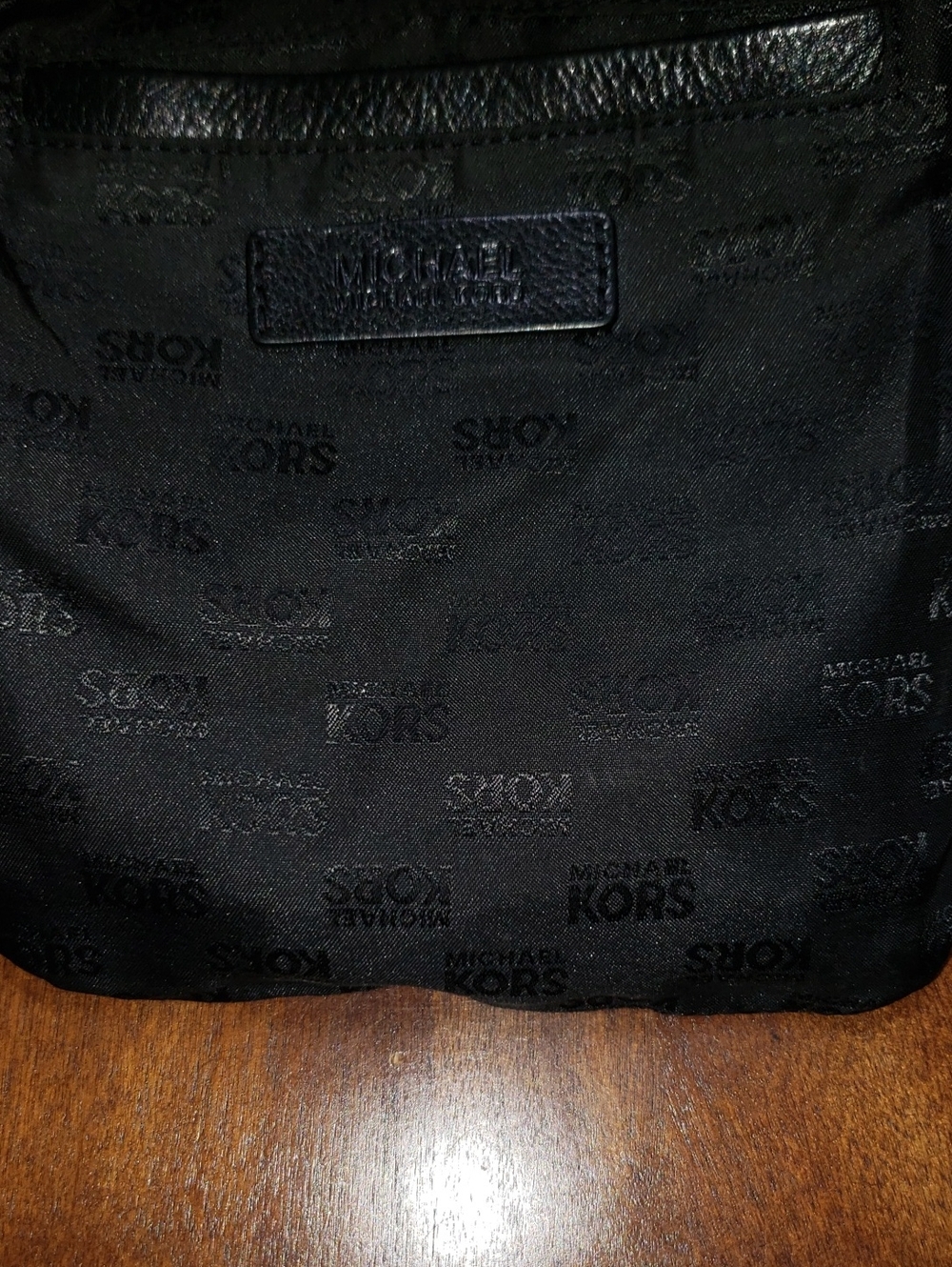 Michael Kors Black Crossbody Signature Bag Pouch with Logo Lining E-1307